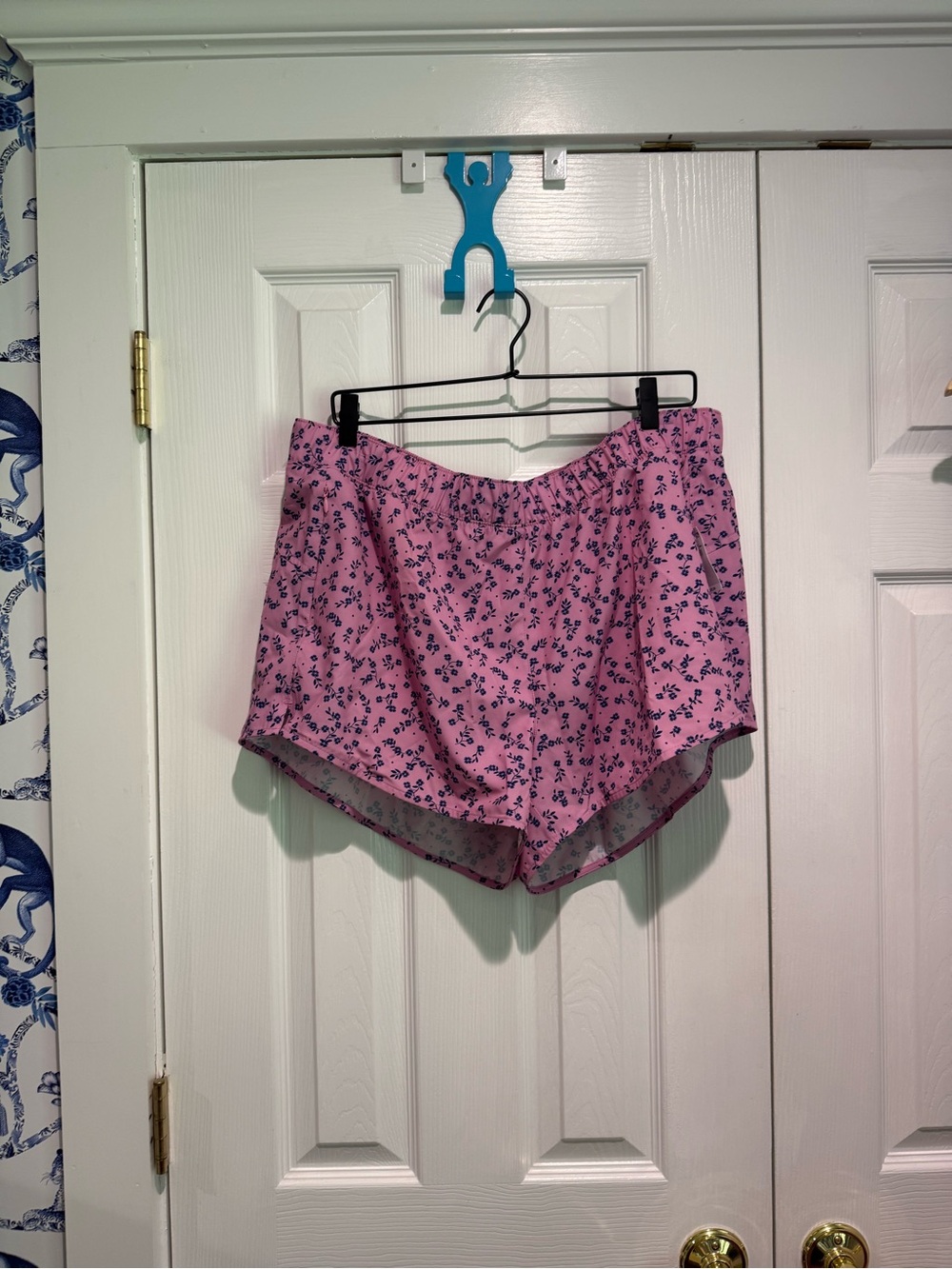 Women's Pink and purple Floral athletic Shorts with zipper pocket